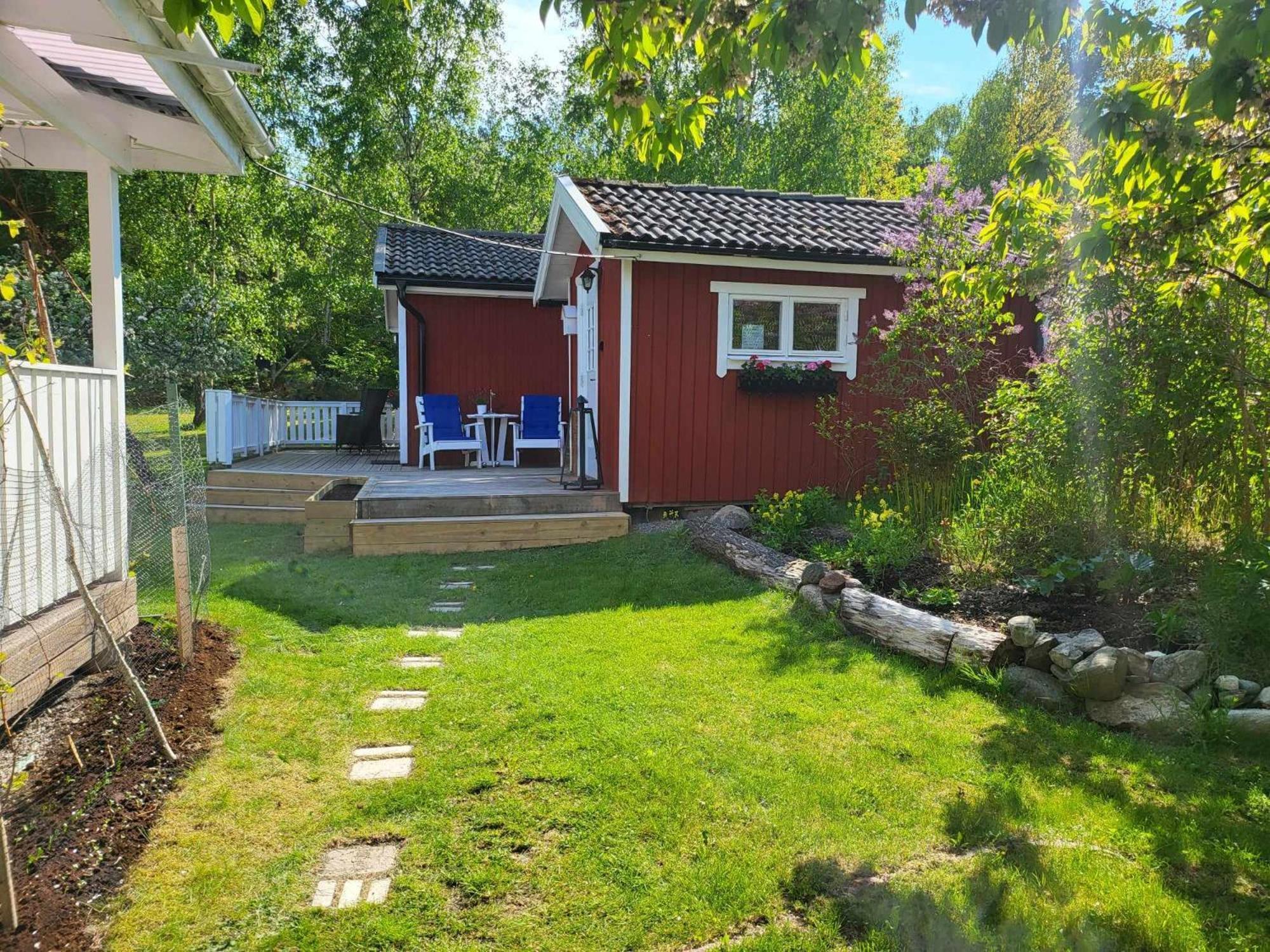 Minihus Med Stor Traedgardstomt Naera Golf Och Hav Βίλα Trosa Εξωτερικό φωτογραφία